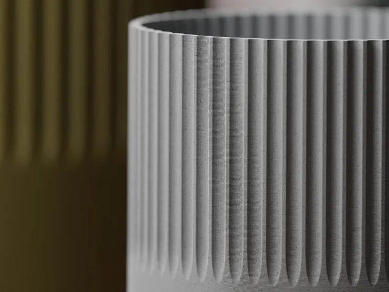 HALVRÄFFLAD Modern Planter